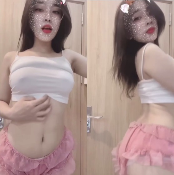Thùy Dương gái Việt xinh tự quay sex mông cong - viet69